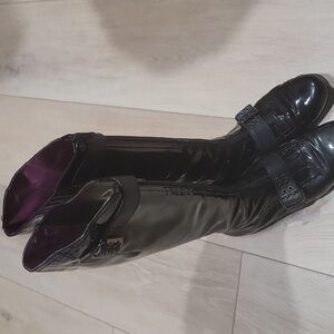 Taryn Tall Patent Leather Boots With Buckles Women’s Size 9.5